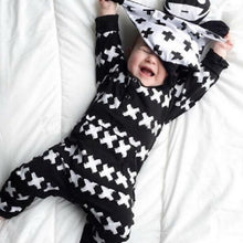 将图片加载到图库查看器，Black &amp; White Cross Romper
